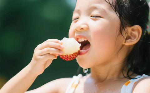 广州的夏天，为什么会「热出痒」？