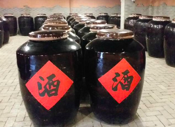 古人喝酒不怕痛风,为何现代人却频频发作?答案藏在酱酒里!