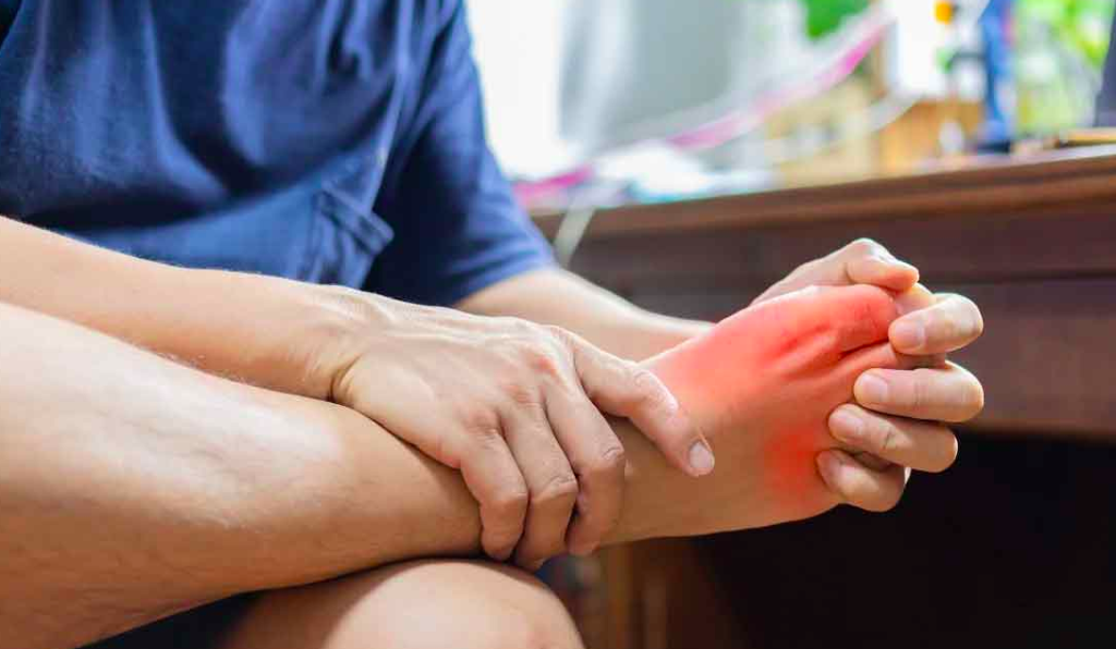 腰不好,痛风难好?——从中医角度看“腰椎与痛风”的内在联系